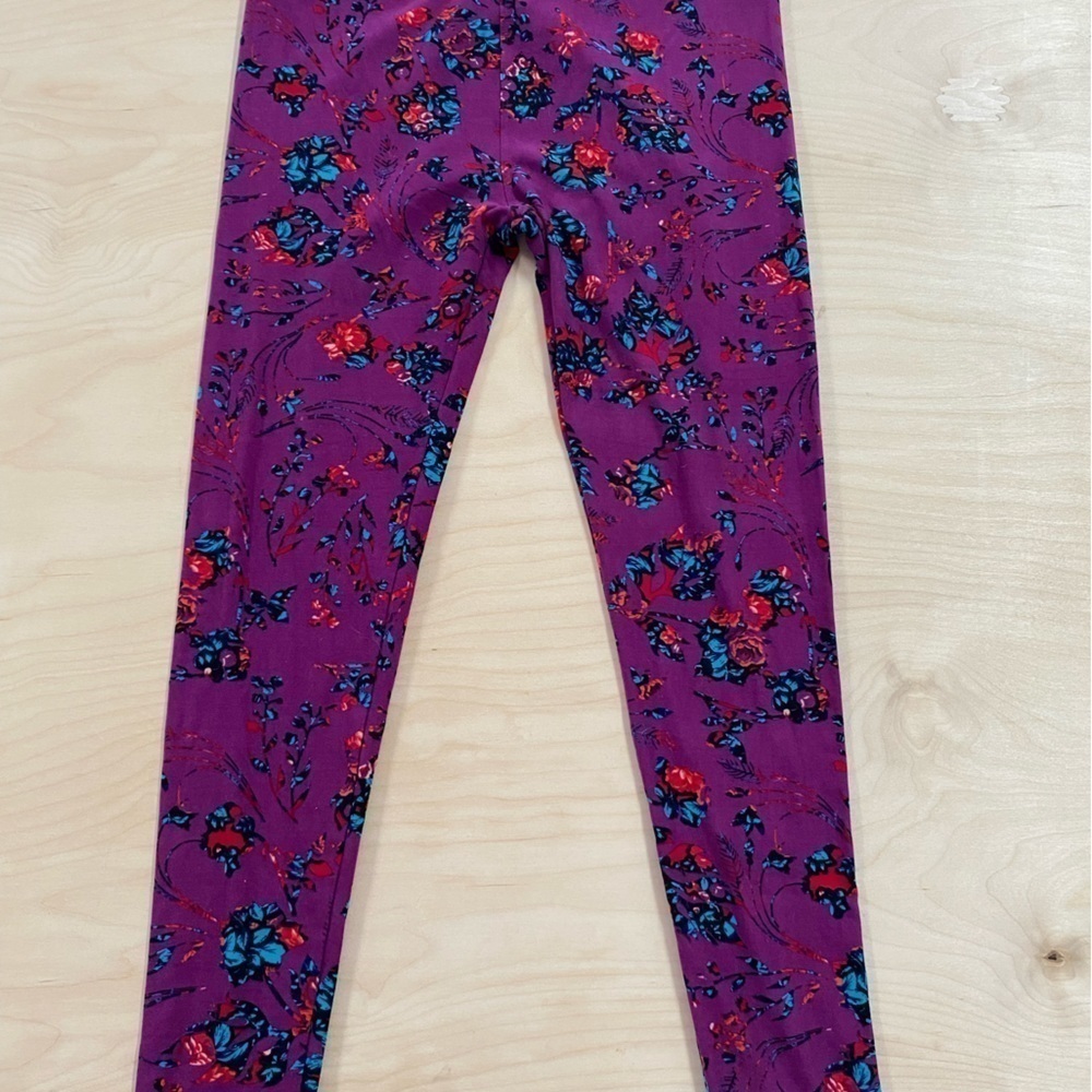 Lularoe Leggings Tall & Curvy (CY)